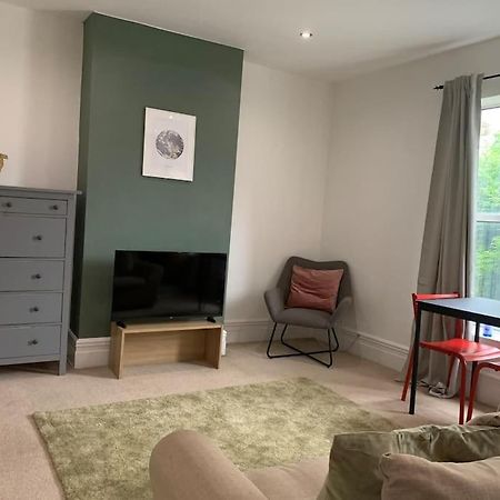 2 Double Bedroom Flat, Central Location Бристоль Экстерьер фото